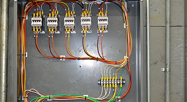 DSC_0475-wires-conduit